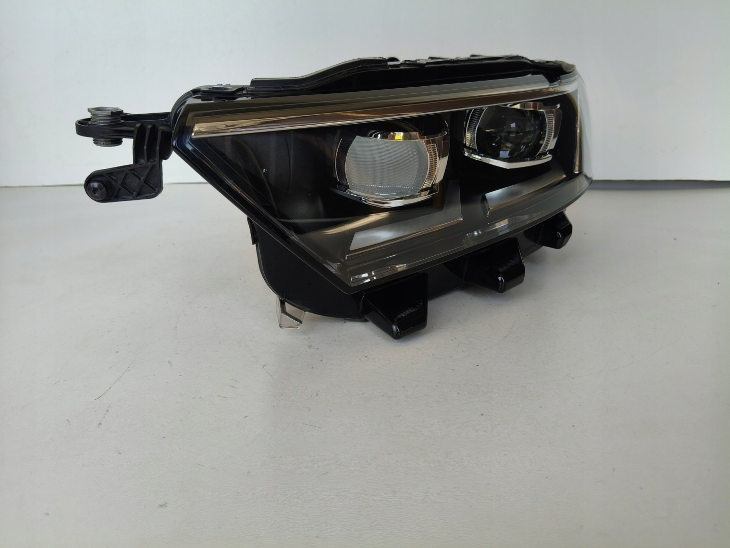 of lights LEFT REFLECTOR VW T-ROC 2GA 17- FULL LED