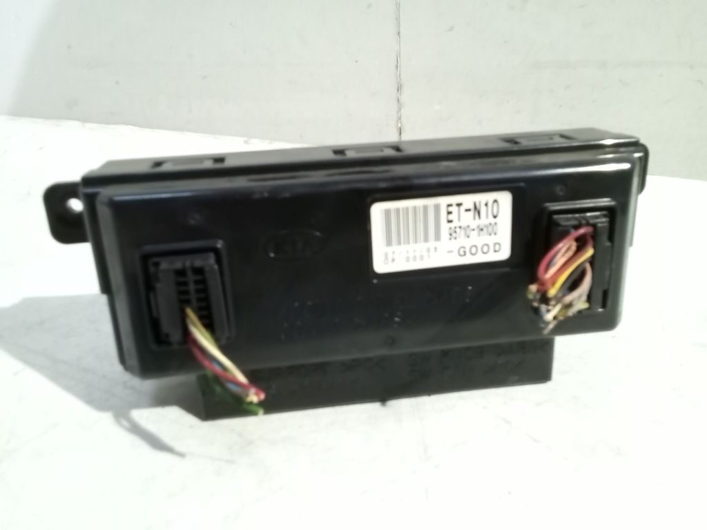 Kia Ceed und Bildschirm, 95710-1H100