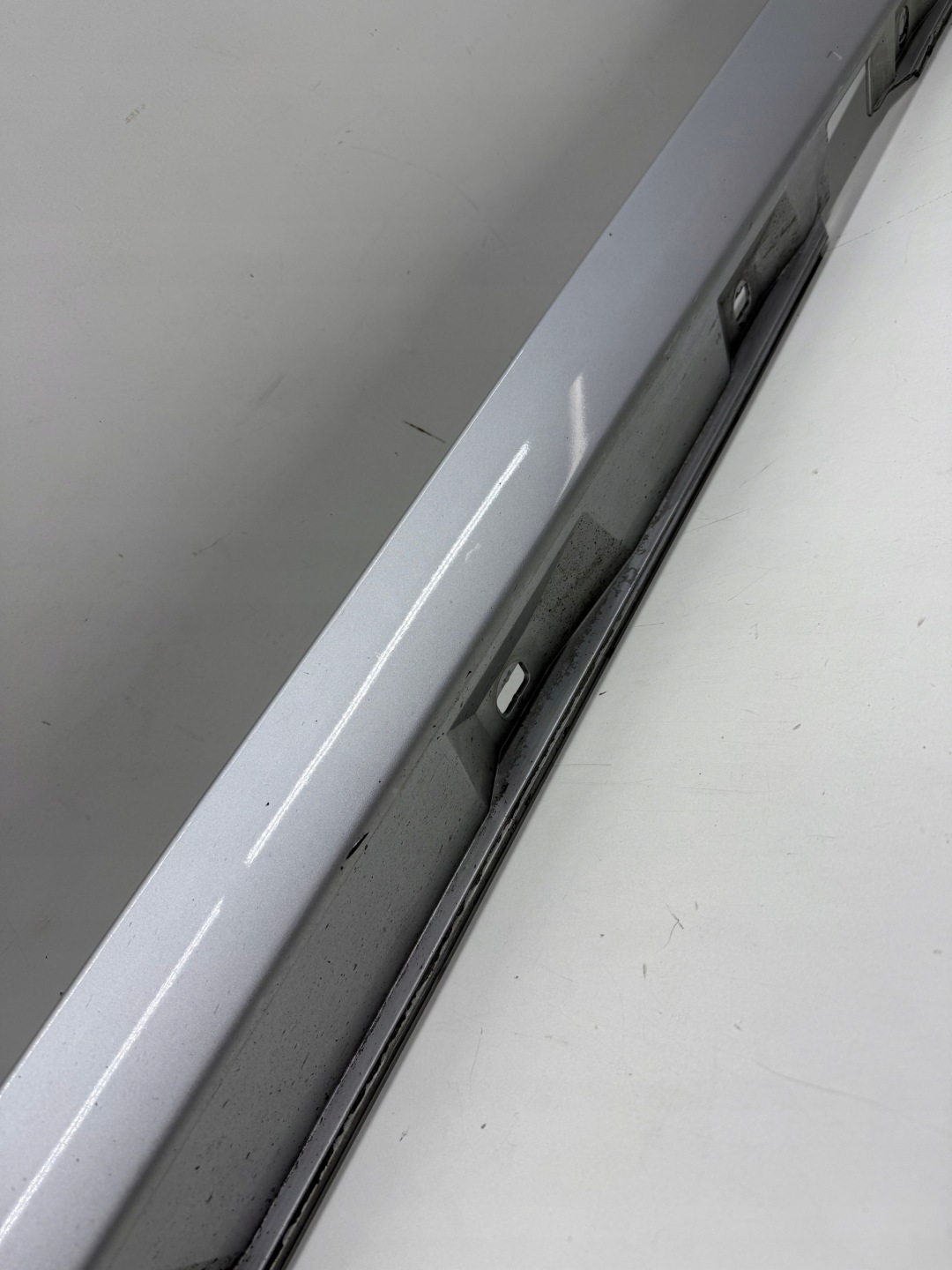 AUDI A6 C7 moulding cap of the threshold threshold left colour LX7W SREBRNA