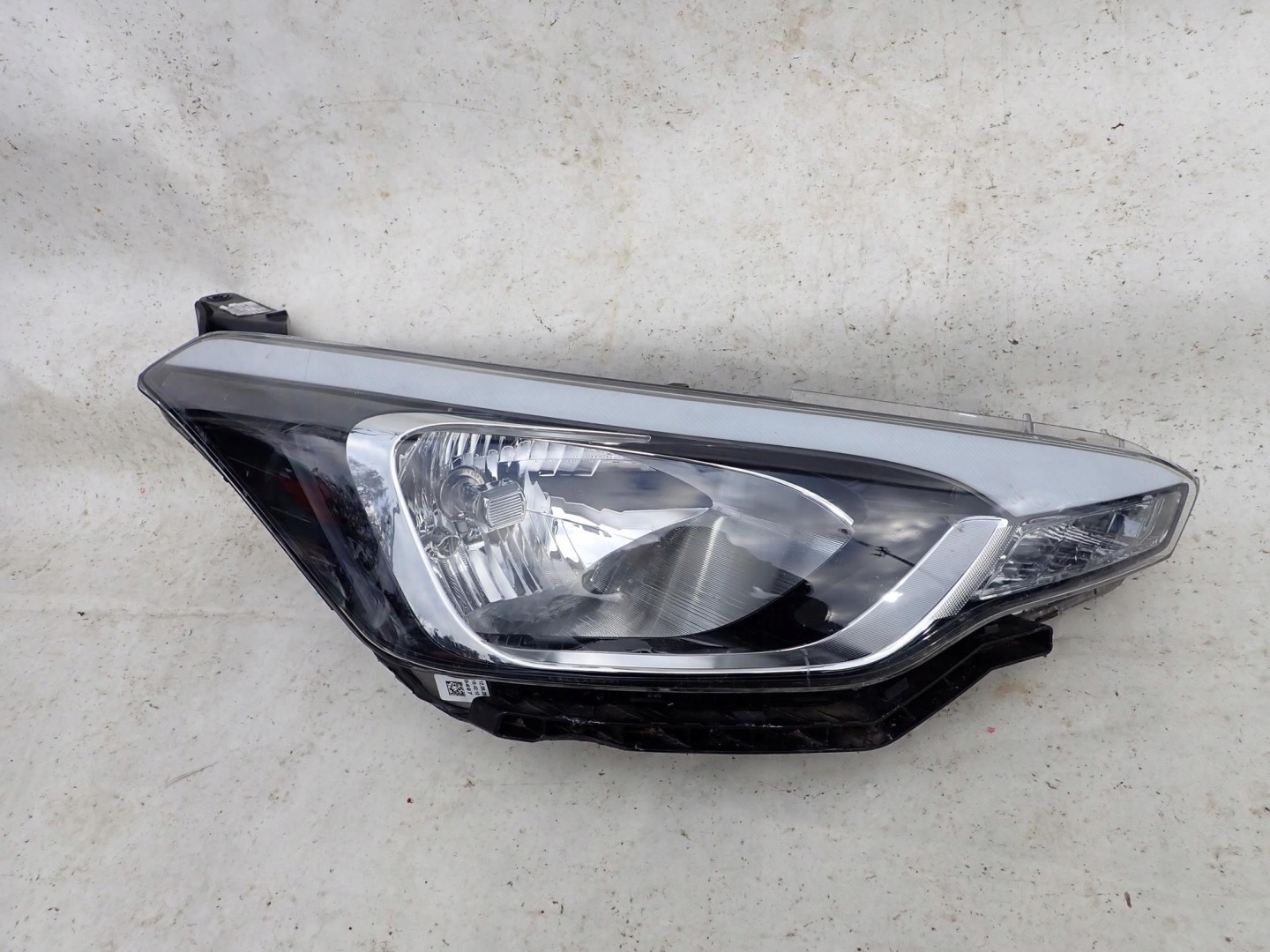HYUNDAI I20 II 2 14-20 light front front right