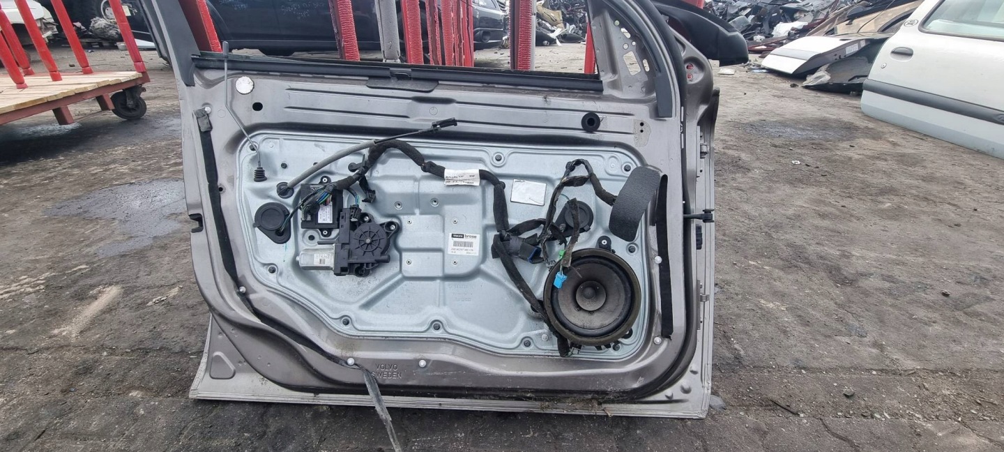 door left front 47200 OYSTER GREY PEARL VOLVO V70