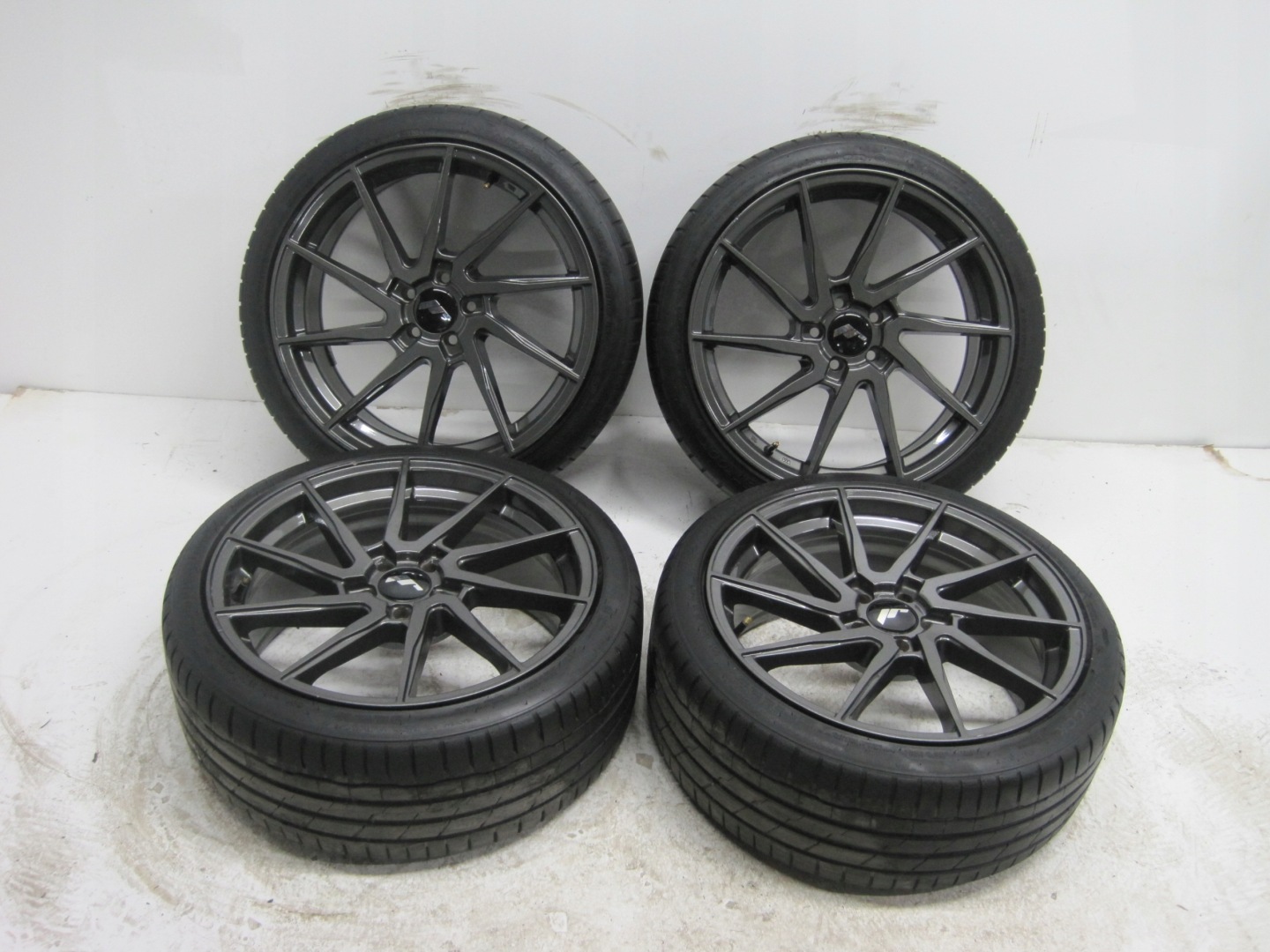 wheels discs tyres AUDI A1 82A ZR18 21/ 24R replacement