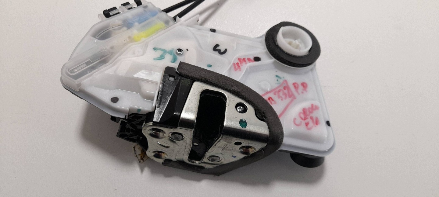 Toyota Corolla E21 lock door front right (ZB332)