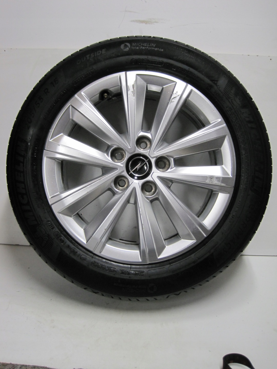 wheels discs tyres OPEL ASTRA L 16 4MM
