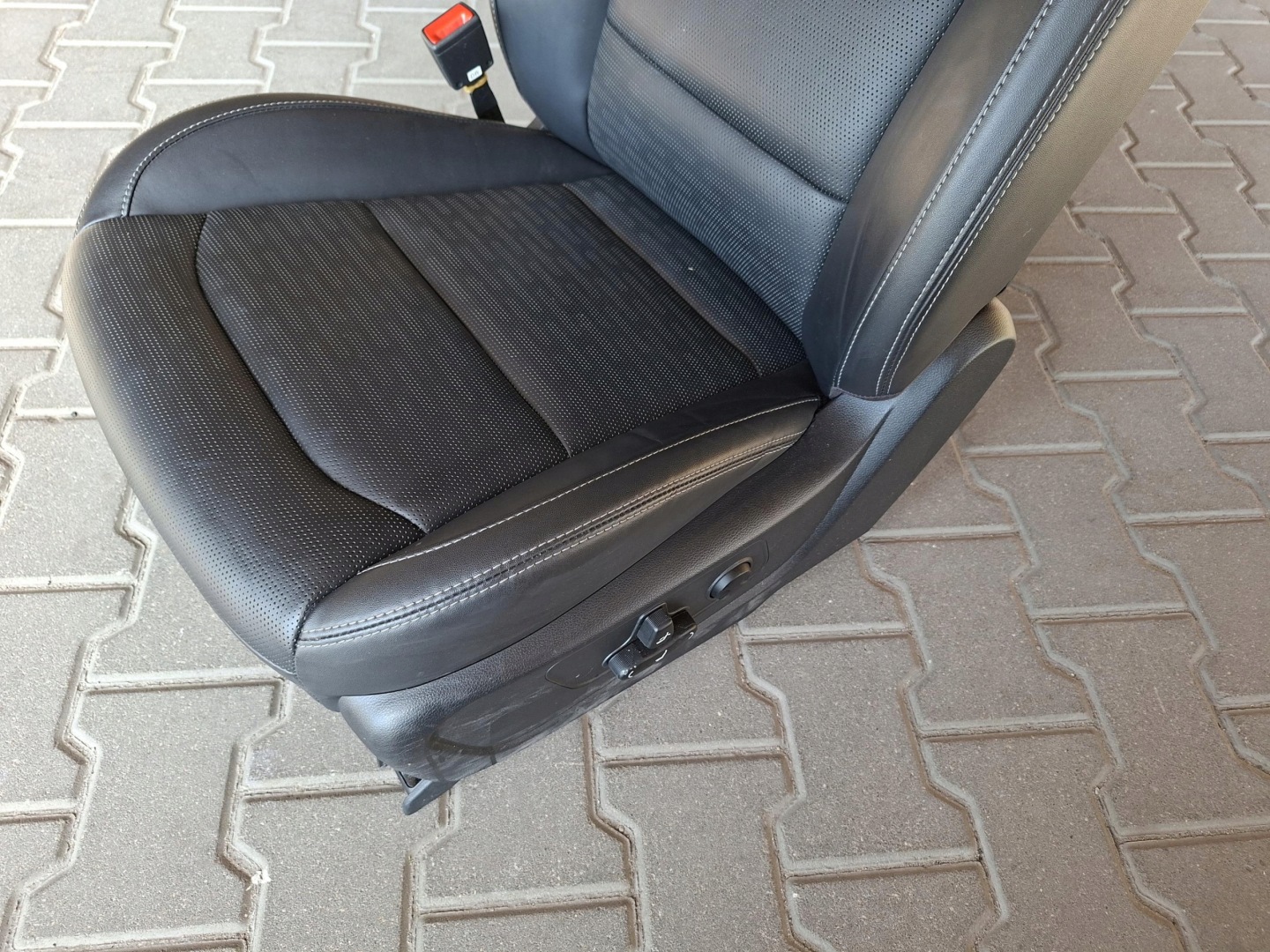 seat front front left complete electrical SSANGYONG KGM TORRES EVX