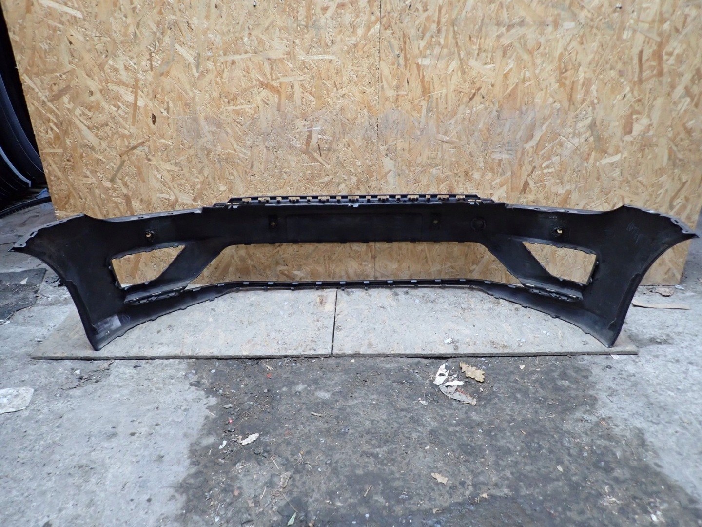 bumper front front VW SPORTSVAN 510 AM1 2014-2017R 510807221F