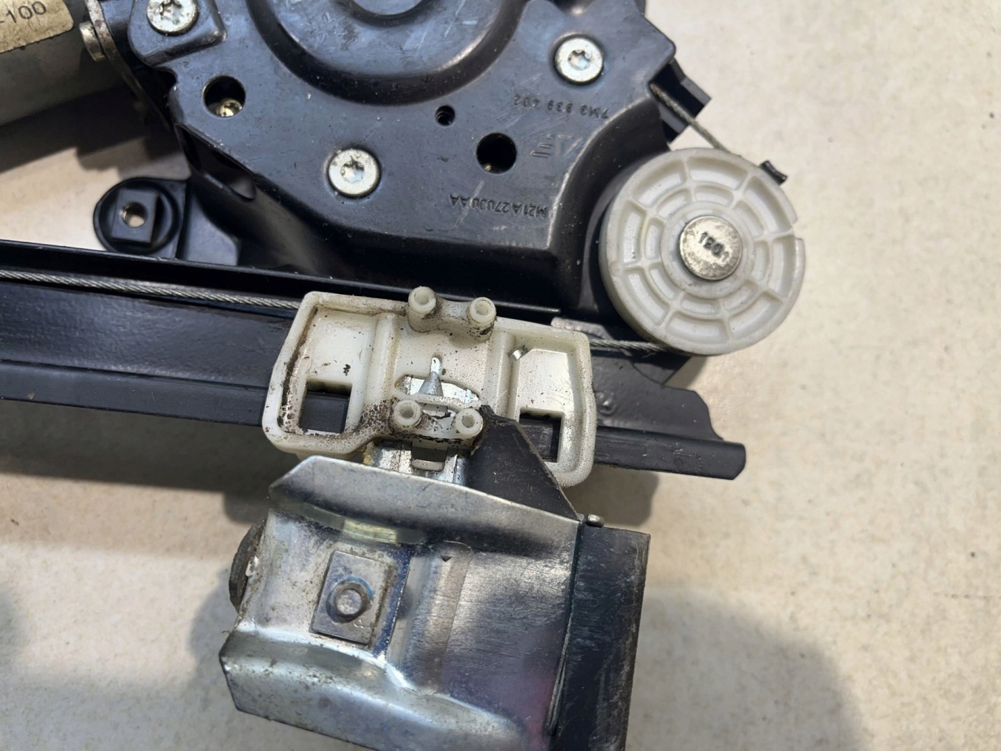 window regulator right rear part GALAXY 1.9 TDI FL TR37M3959812