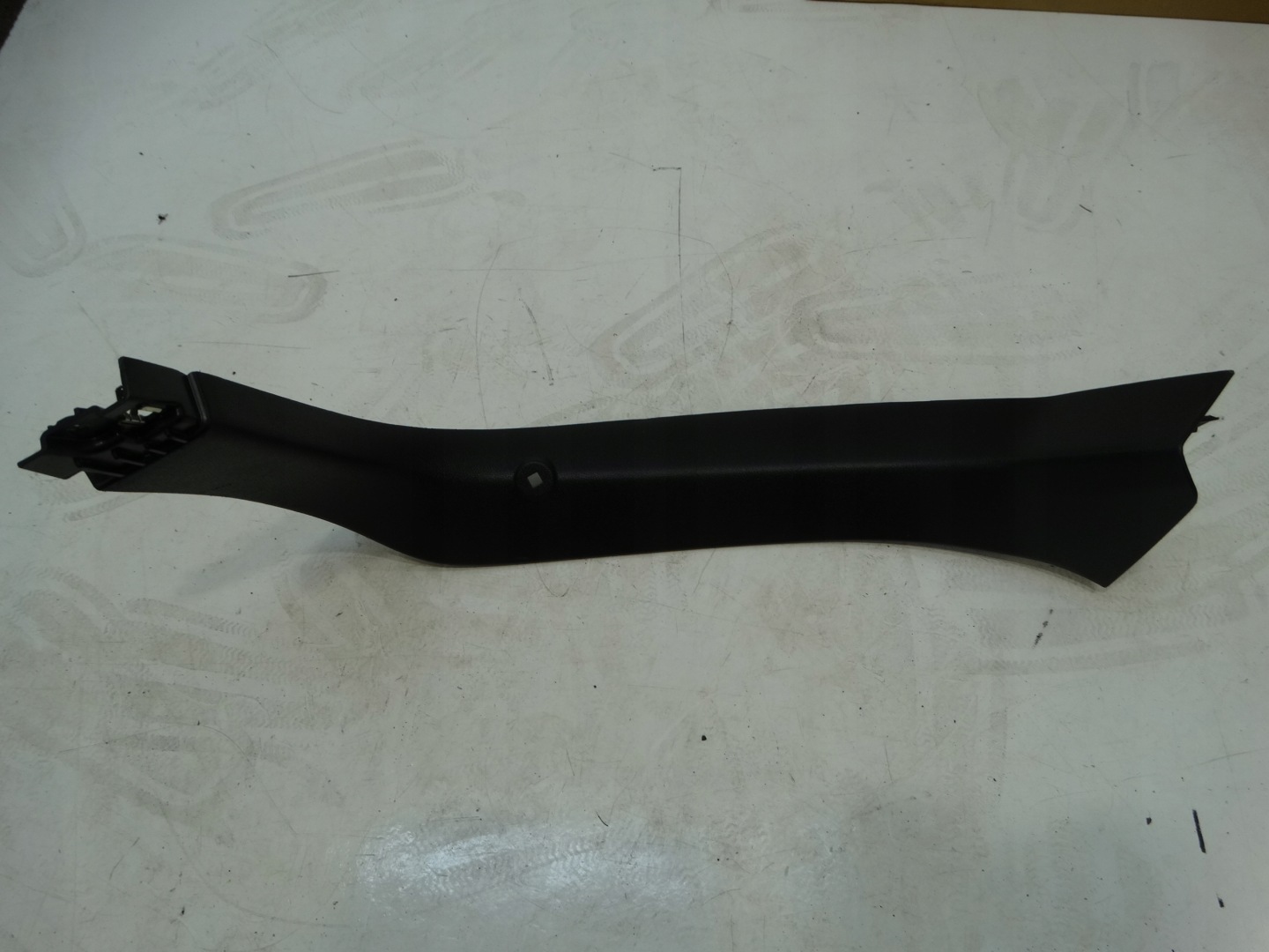 cover plastic bonnet boot right rear part CITROEN C4 III 20R.- 98333073ZD