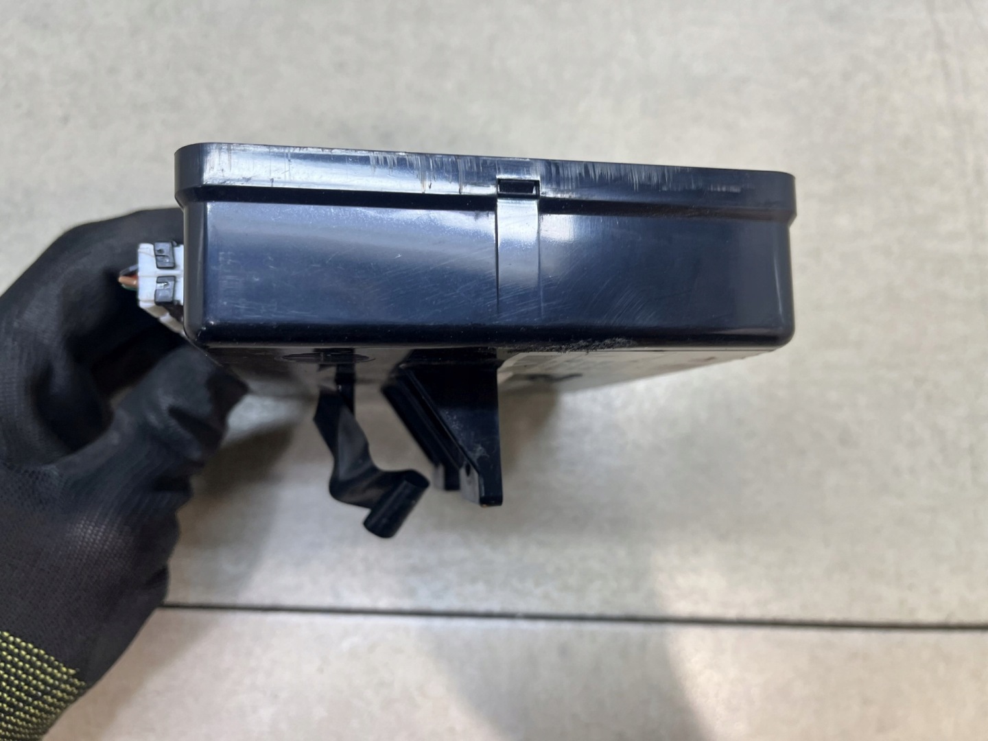 Unité commande confort HYUNDAI SONATA V6 3.3 954003K422