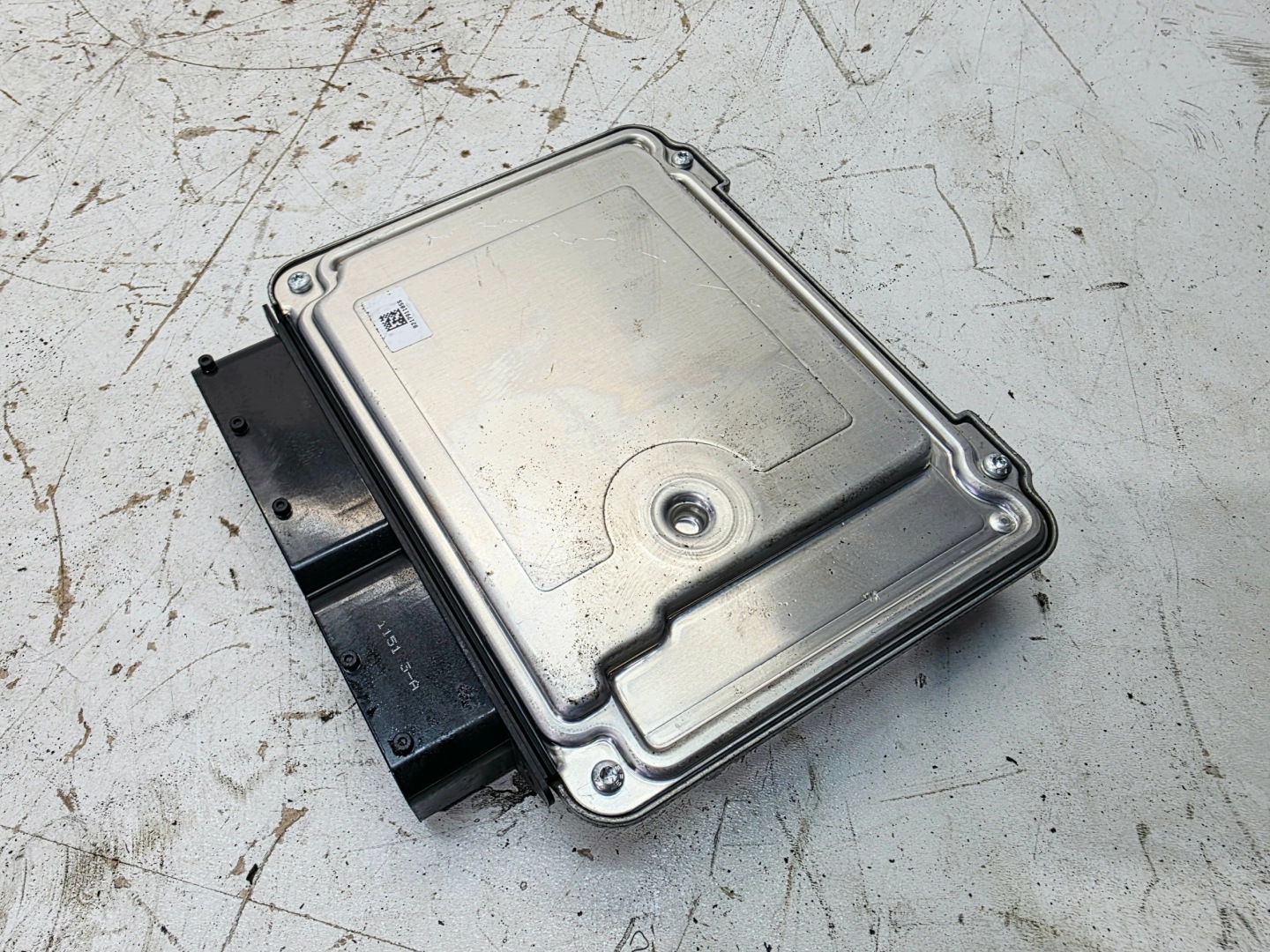 computer control unit of the engine AUDI Q5 8R 2.0 TDI 03L906018ML