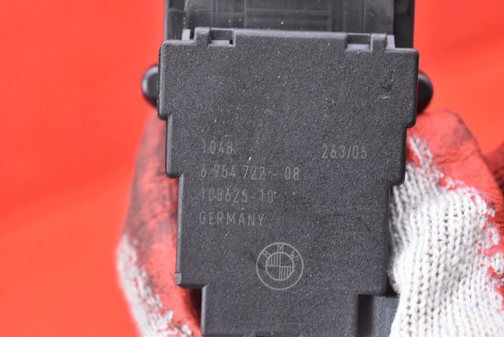 ignition key button START/STOP 6954722 BMW E60 E61 2.0 D 163 KM 03-07