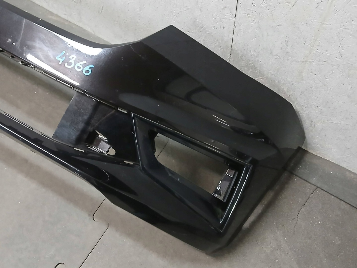 Pare choc Avant SKODA FABIA IV 4