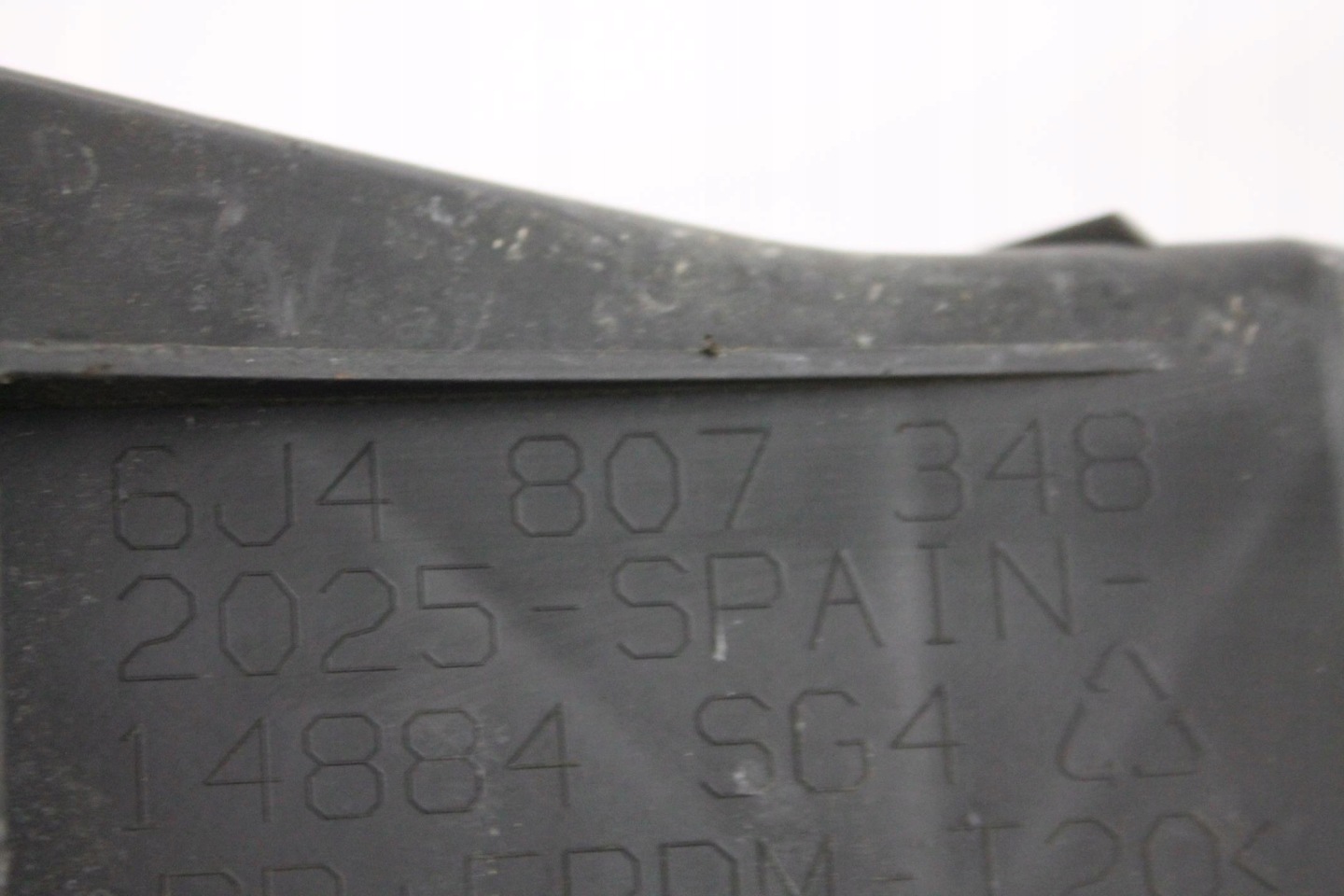 bumper bracket right rear part 6J4807348 IBIZA IV 6J
