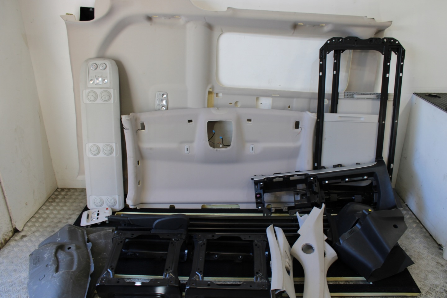 seats inner upholstery 7 OSOB plastics the centre CITROEN SPACETOURER 3 III