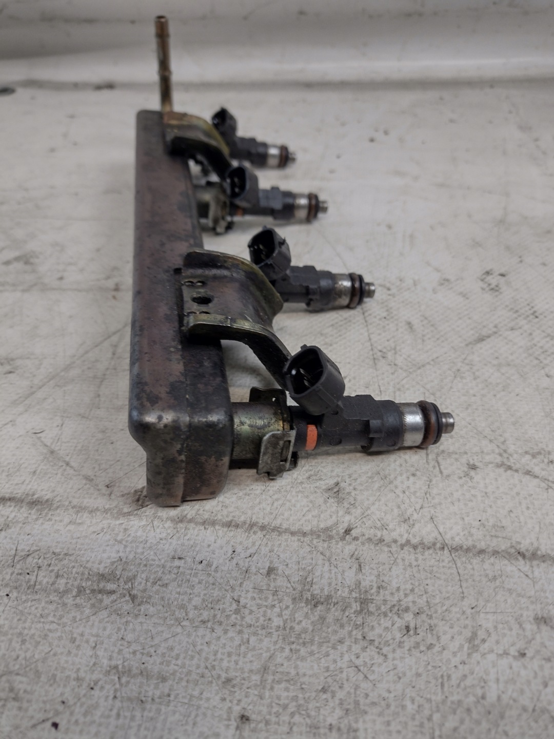 Rampe injection Nissan Micra K12 1,2B