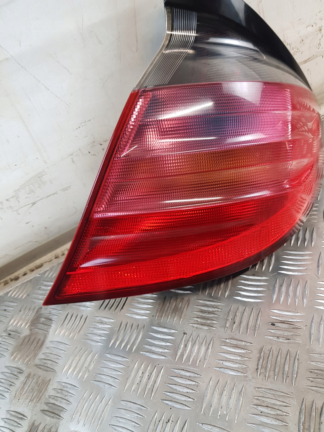 light right rear part A2038200664 + insert MERCEDES W203 COUPE EUROPA