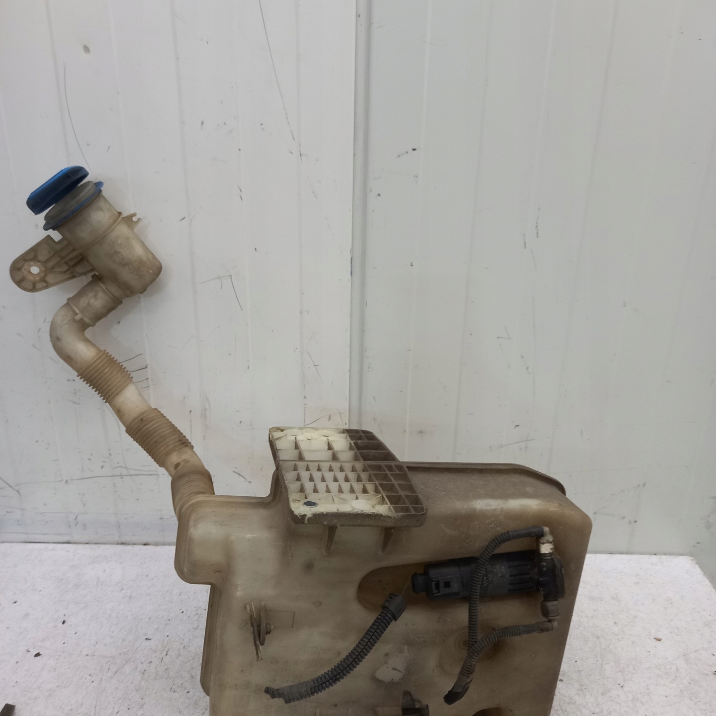washer fluid tank VOLKSWAGEN CADDY 3 1K0955453R