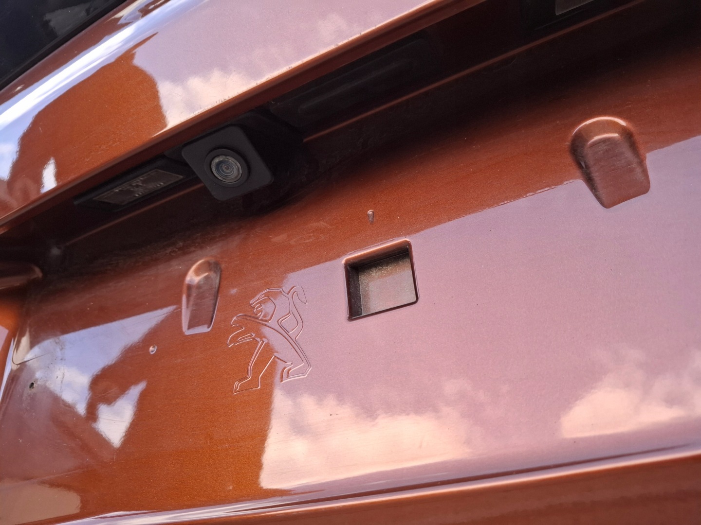 PEUGEOT 3008 II boot door 2017r KAMERA ELGD