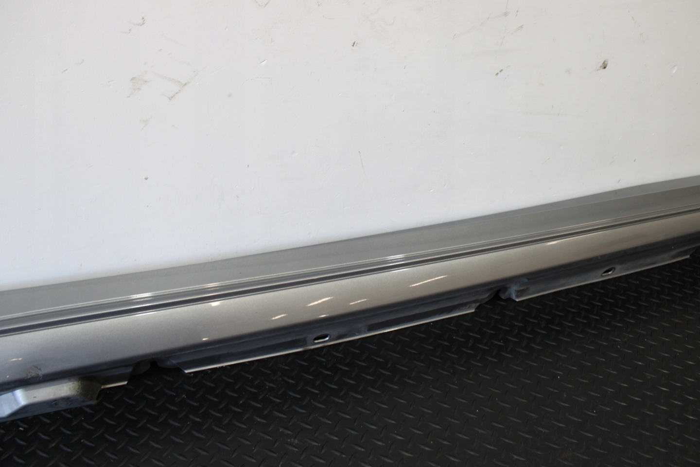 cap threshold threshold right MERCEDES C-KLASA W205 AMG A2056903940