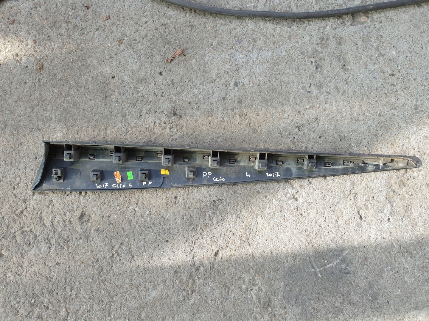 moulding for door RENAULT CLIO IV 2013- right front 801865598R