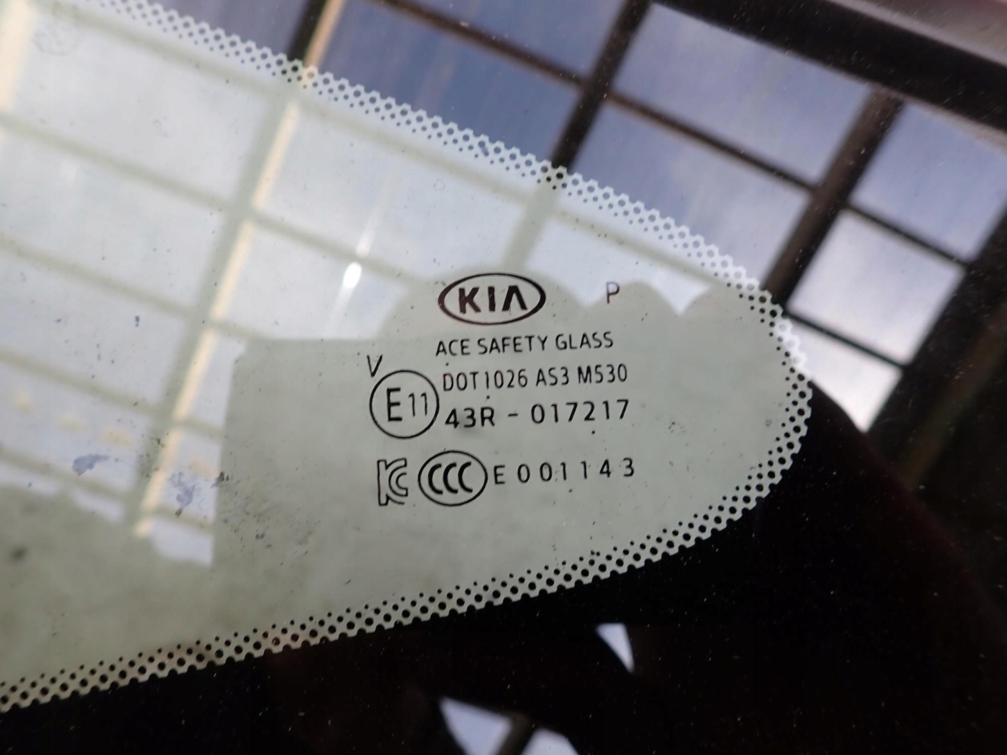KIA SORENTO IV 4 20-> window bodywork left rear part rear
