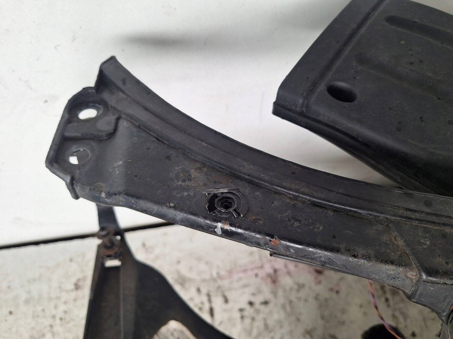 SEAT EXEO 08-13 support panel for radiators 2.0 TDI CAG MANUAL