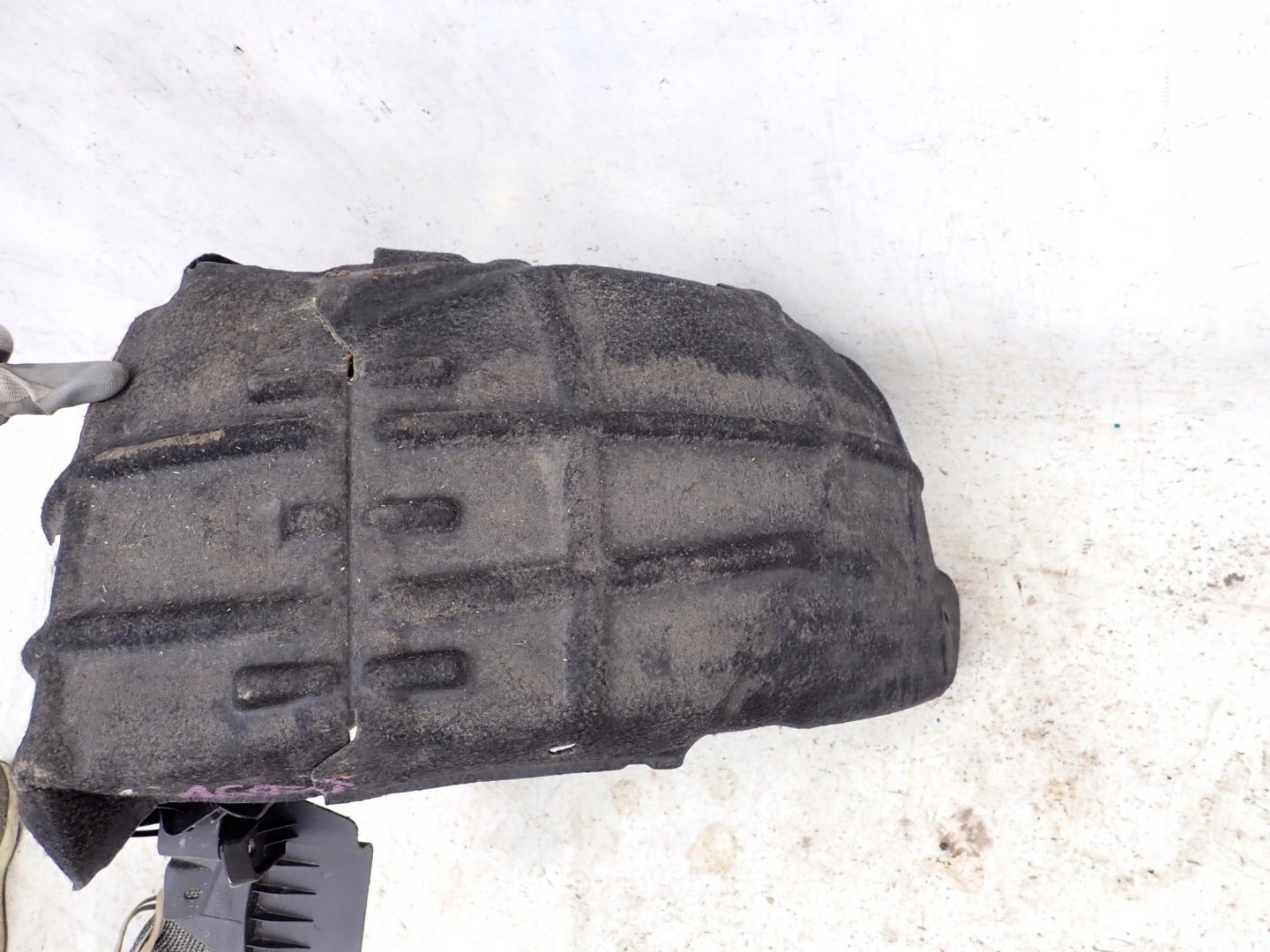 SKODA KAROQ 17-> mudguard rear part rear. right