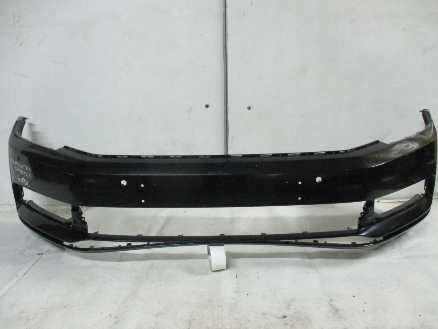 bumper front front VW Pasat B8 3G0 4 x PDC