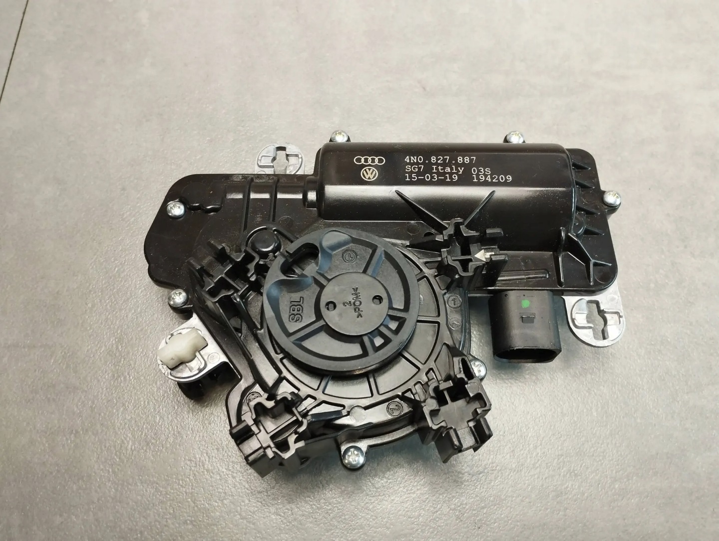 Audi A8 4N D5 LONG DOCIAG heckklappe heck 4N0827887