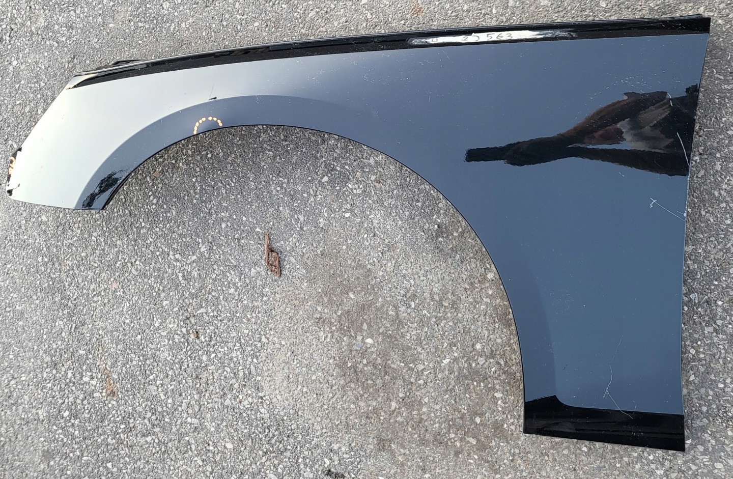 fender left front AUDI A4 B9 LIFT 8W OE black