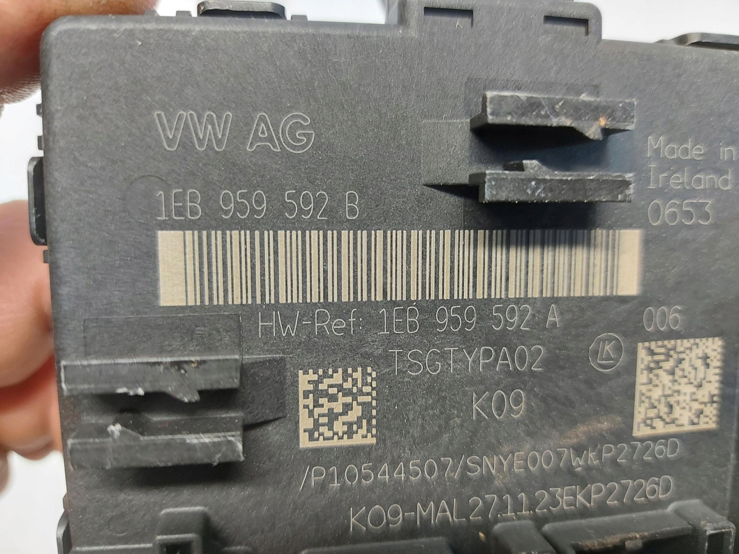 SKODA Enyaq 5LA iV85 module control unit door front left 1EB959592B