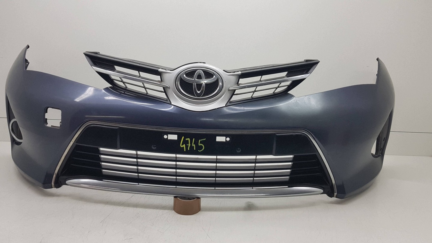 TOYOTA AURIS 2012 - nárazník předek 5311202390