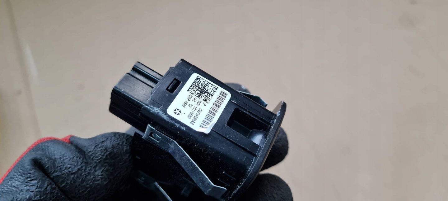 Chrysler Pacifica 2022 PANEL window control switch rear part 68234086AB