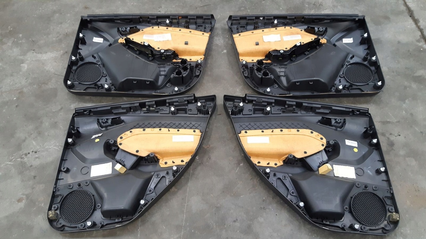 side side komplet Ford Focus MK3 1,0 Ecoboost kombi