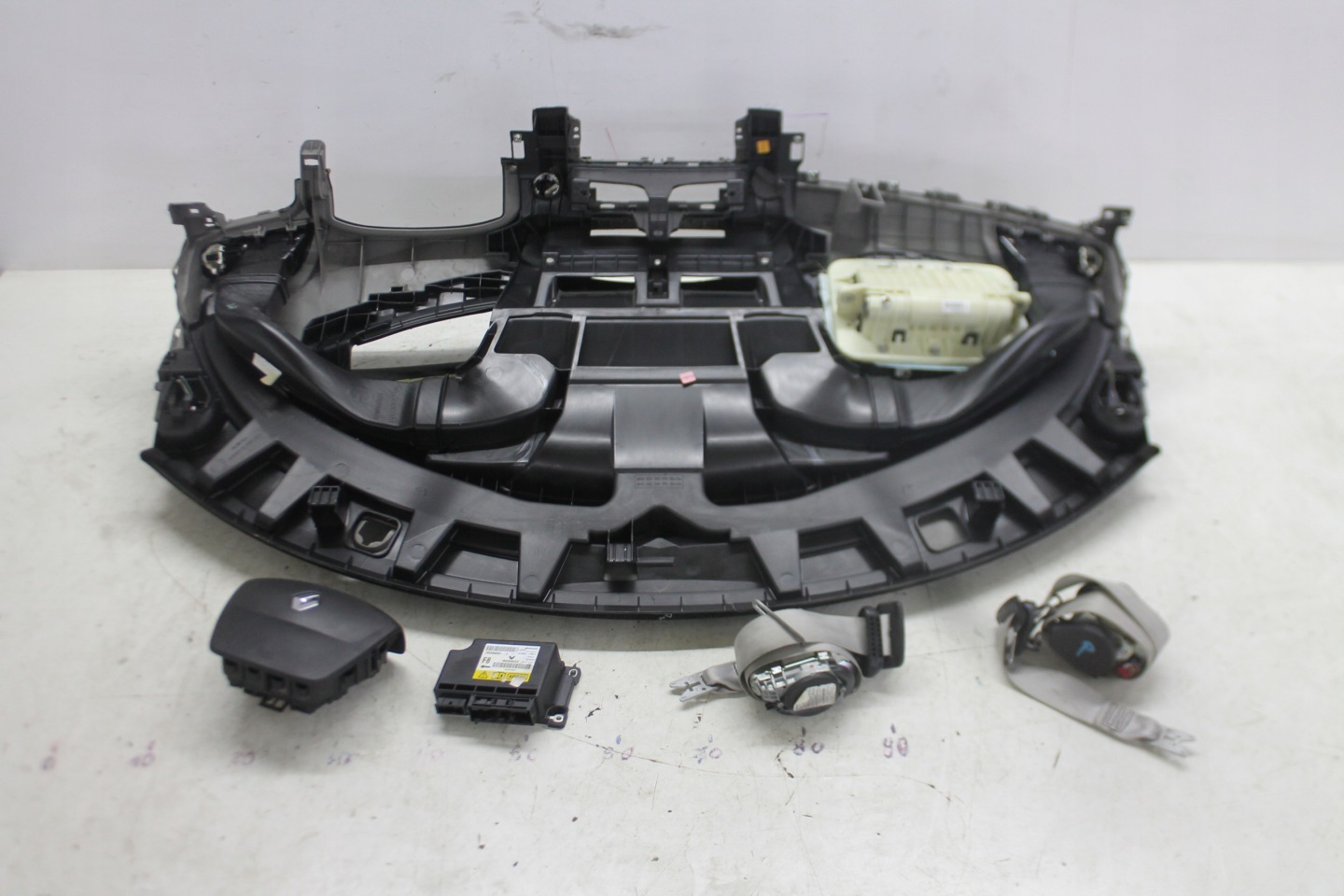 console dashboard instrument panel tension belt airbag RENAULT SCENIC III LIFT 13-16