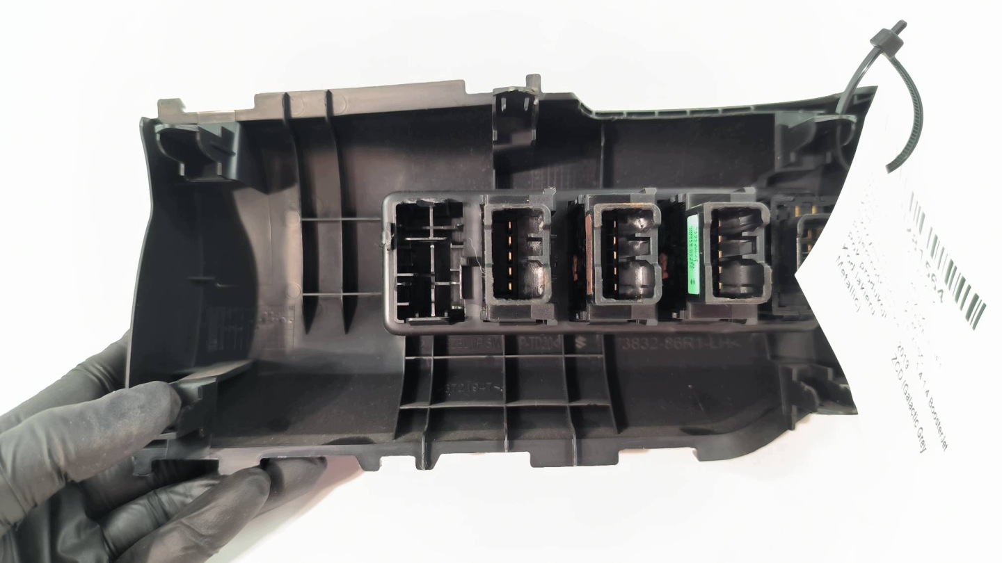 schalter 73832-86R1-LH SUZUKI VITARA II LIFT