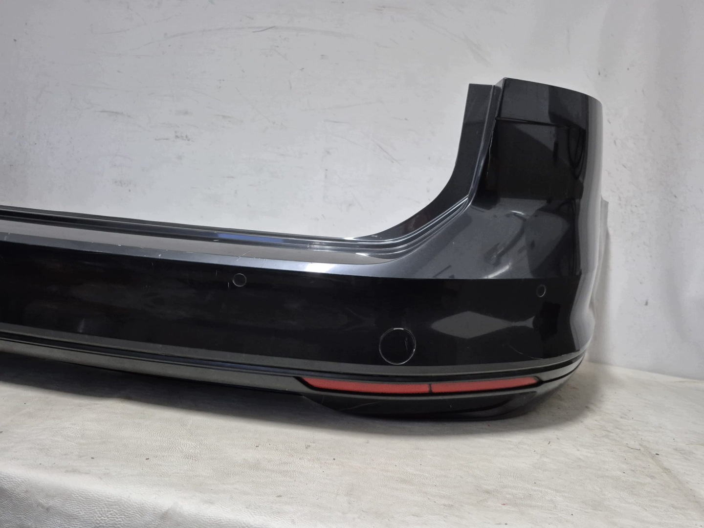 VW PASSAT B8 KOMBI 14- bumper rear part rear complete 4XPDC 3G9807421