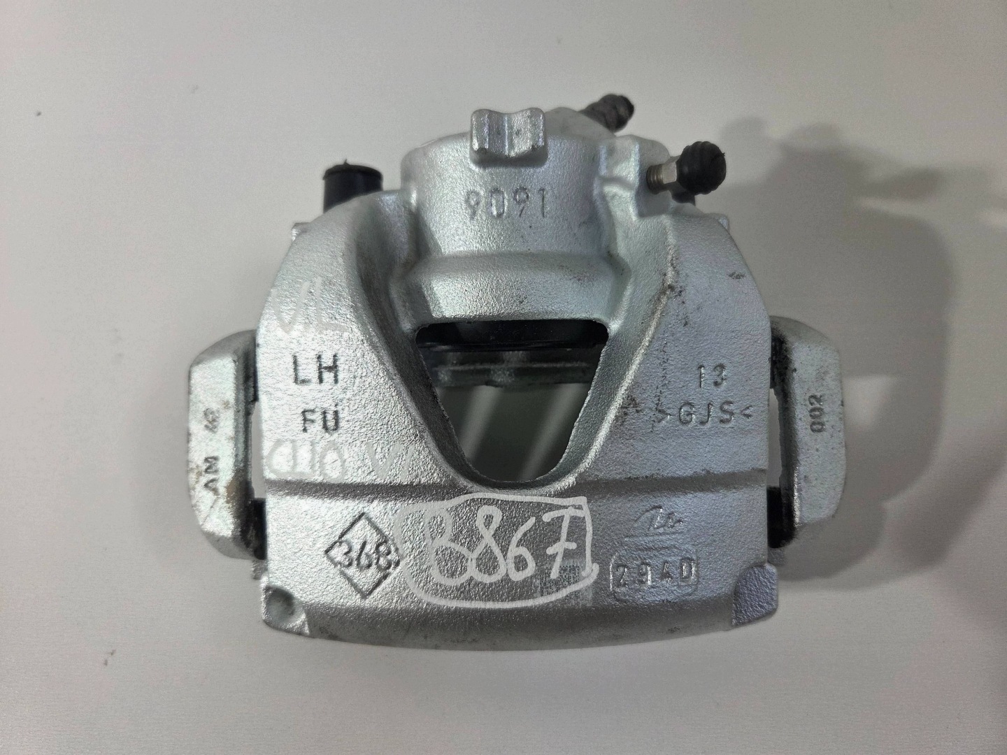 Renault Clio VI 2026r caliper brake front left (B867)