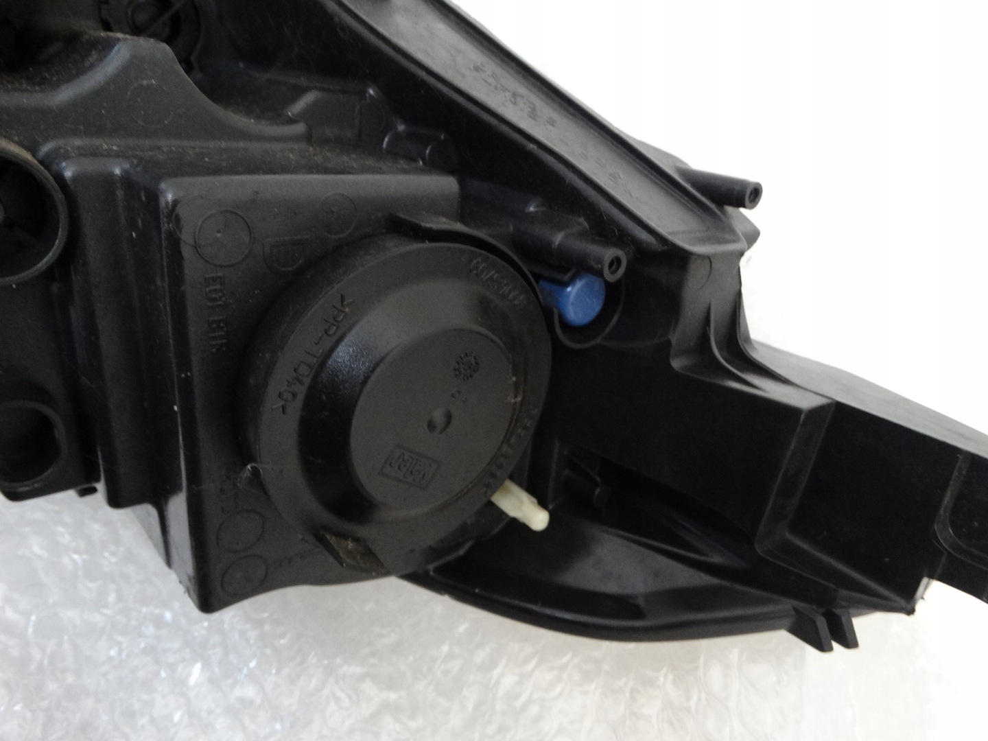 REFLEKTOR light right front PEUGEOT 2008 and LIFT 9814739580