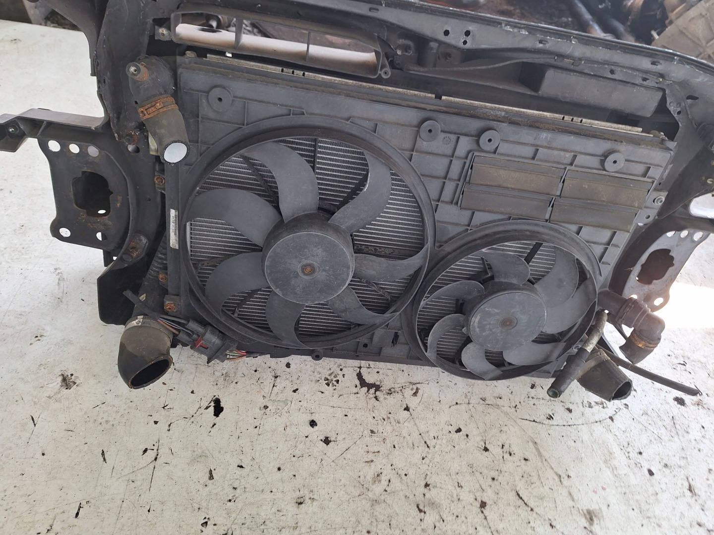 VOLKSWAGEN PASSAT B7 10-14 support panel for radiators 1.6/2.0 TDI