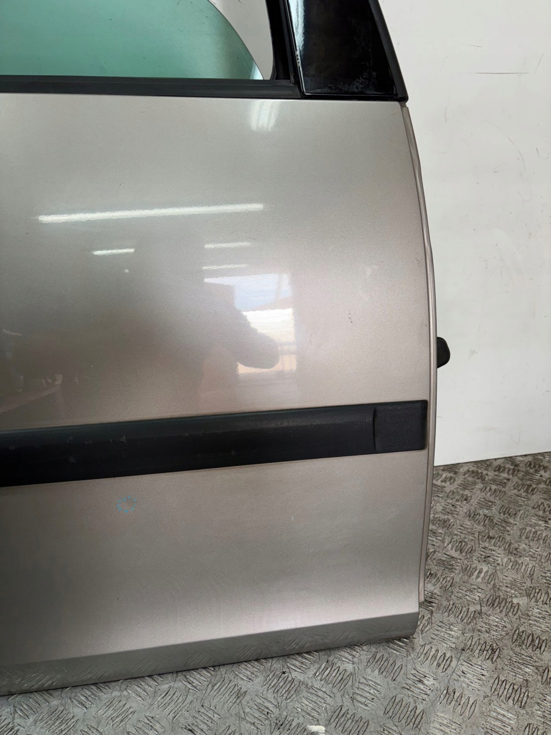Tür heck hinten rechts SKODA ROOMSTER 9202