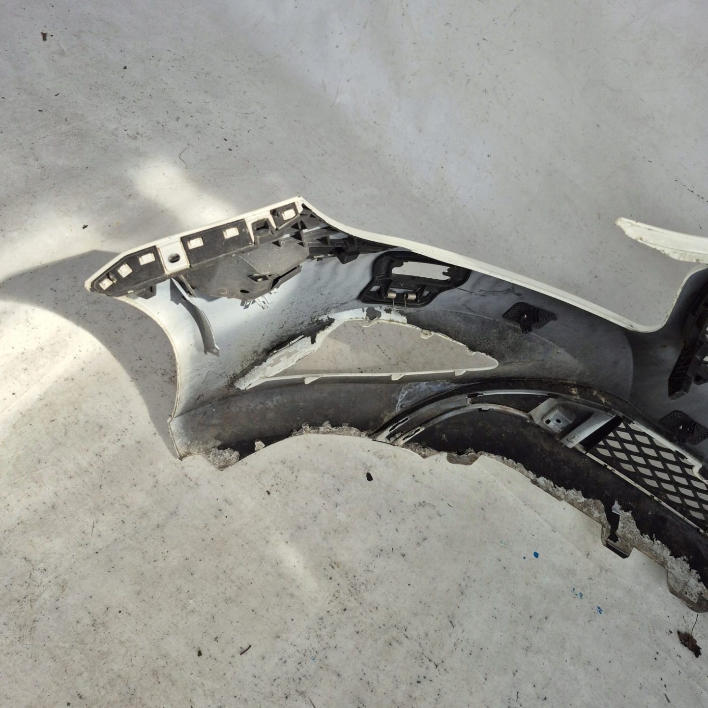 MERCEDES A-KLASA III 3 W176 12-15 bumper front front washer PDC