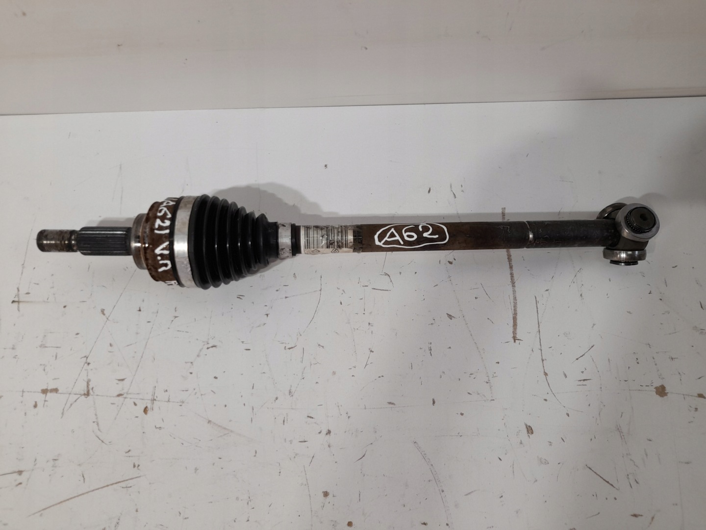 RENAULT CLIO IV semi-axis front right 391009101R (A62)