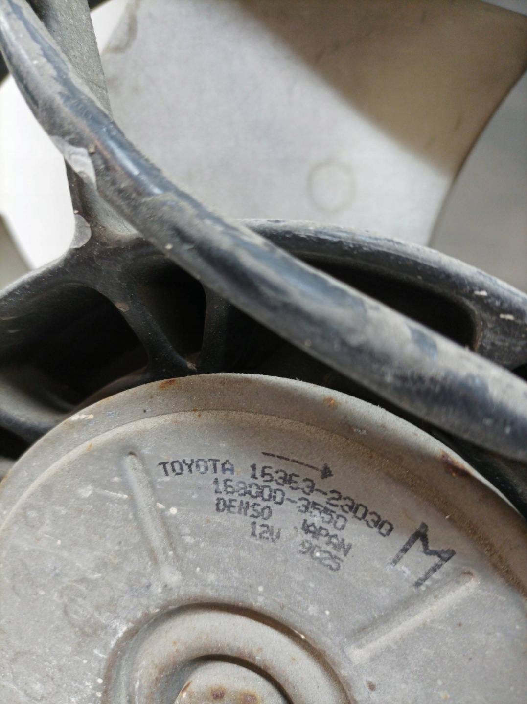 ventilátor chladiče 2.0 D E12 1680003550 Toyota Corolla IX (2000-2006)