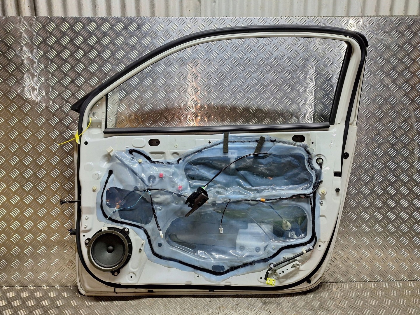 door right TOYOTA IQ 3D 3-door complete
