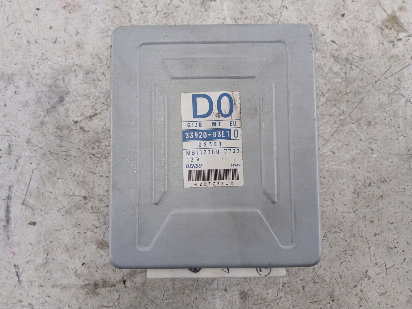 SUZUKI WAGON R+ 1.3 control unit of the engine 33920-83E10