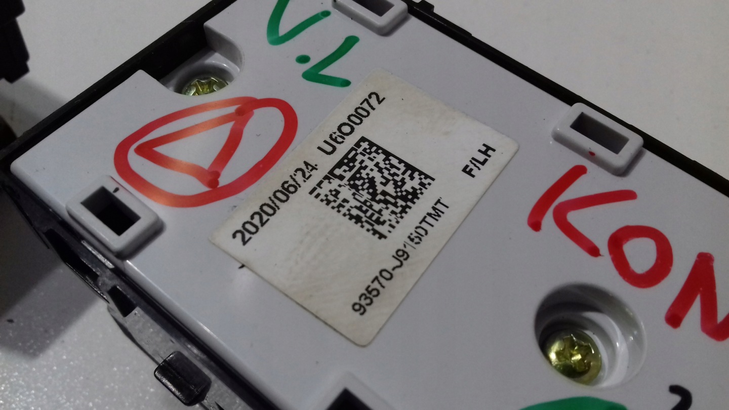 HYUNDAI KONA PANEL Vitre Bouton 93570-J9150