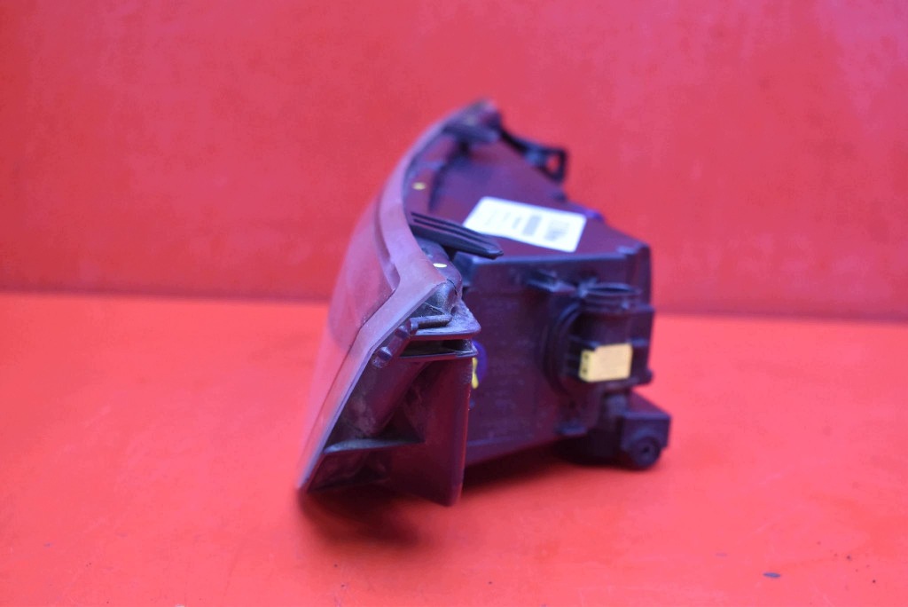 fog light right front front 6V0941700 SKODA FABIA 3 III NJ 14-18
