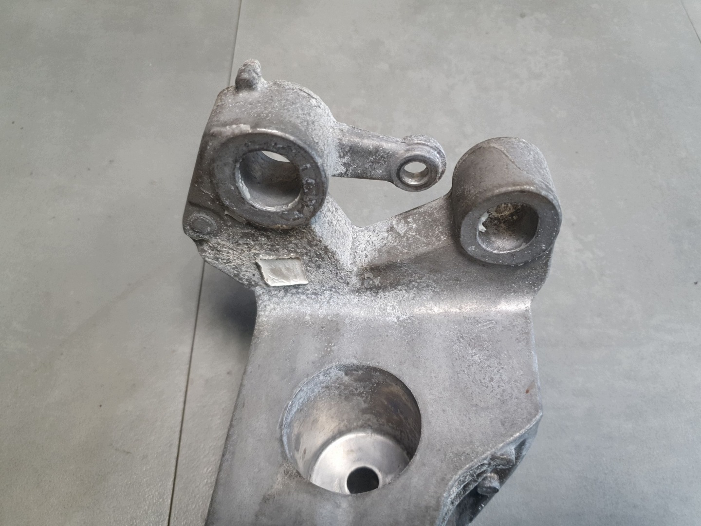 Audi SQ6 e-tron supporto motore staffa fissaggio 85E199603C