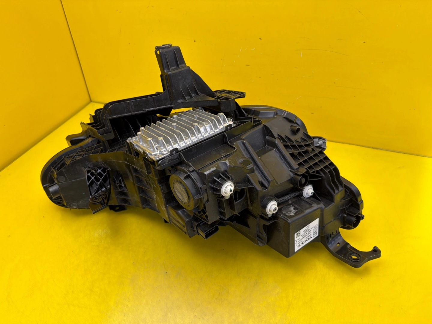 light left front Volvo EX30 Full Led 80000401